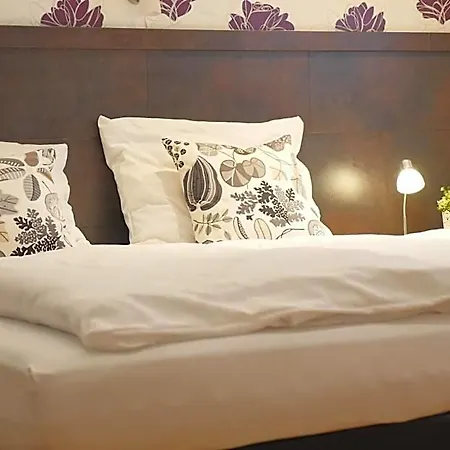 Refrather Hof 3*